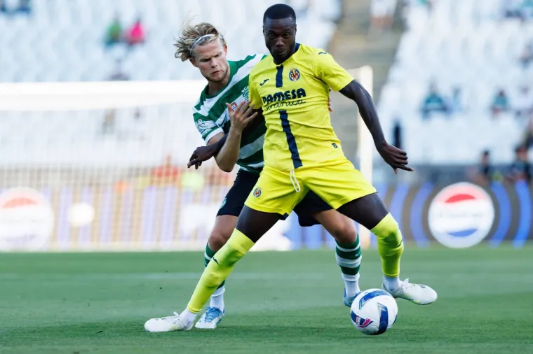 Pornozvijezda i nogometa&scaron; su u vezi! Svi pričaju kako se promijenila: 'Potpuno je druga osoba'