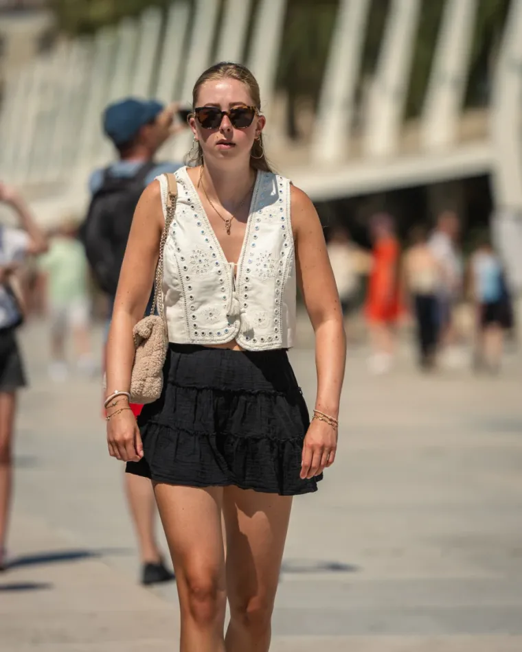 Splićanke kao top modeli: U korzetima, prozirnim hlačama i ljetnim haljinama zapalile centar