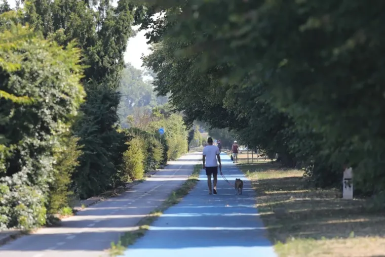 Vruća izdanja u Osijeku: Dvije dame besprijekornom linijom zaustavile dah svim kupačima