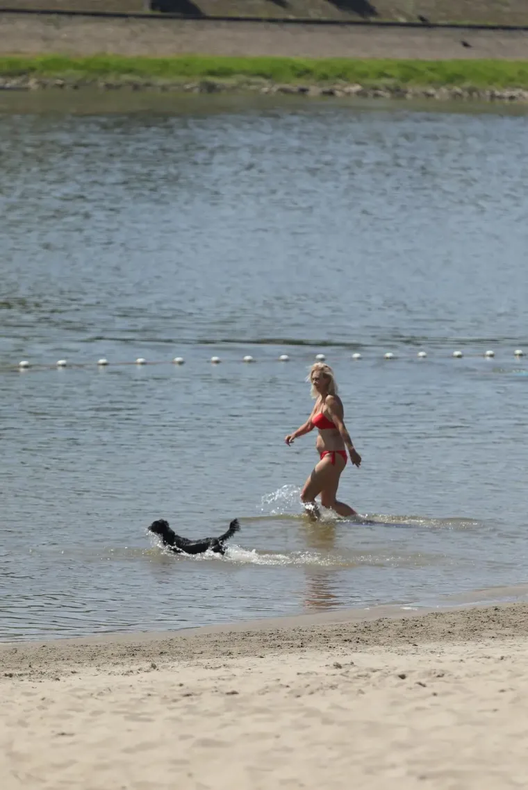 Vruća izdanja u Osijeku: Dvije dame besprijekornom linijom zaustavile dah svim kupačima