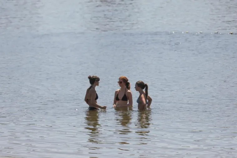 Vruća izdanja u Osijeku: Dvije dame besprijekornom linijom zaustavile dah svim kupačima