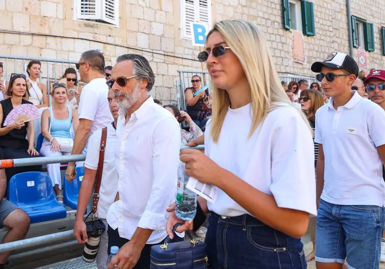 Na tribinama nikada nije bilo vatrenije: Ove ljepotice podržavale su alkare u Sinju