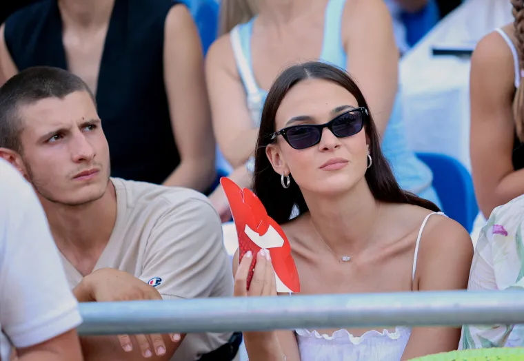 Na tribinama nikada nije bilo vatrenije: Ove ljepotice podržavale su alkare u Sinju