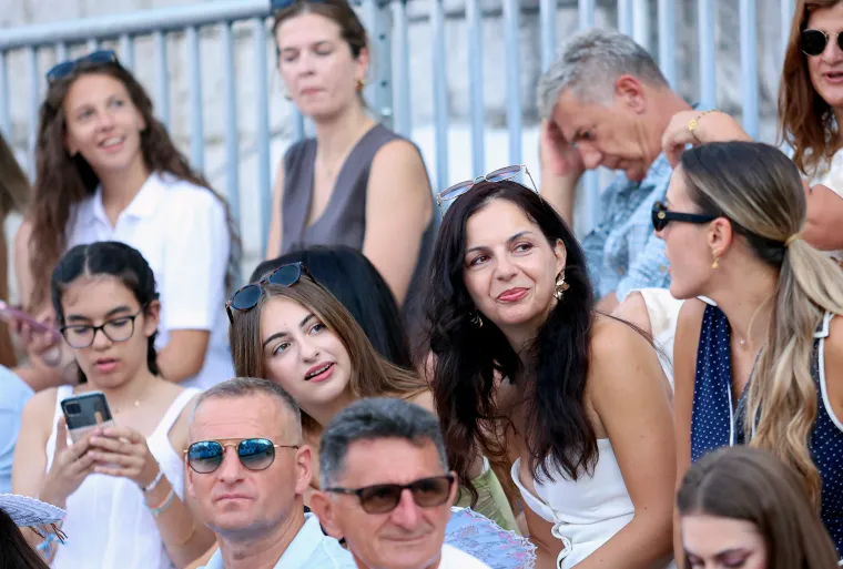 Na tribinama nikada nije bilo vatrenije: Ove ljepotice podržavale su alkare u Sinju