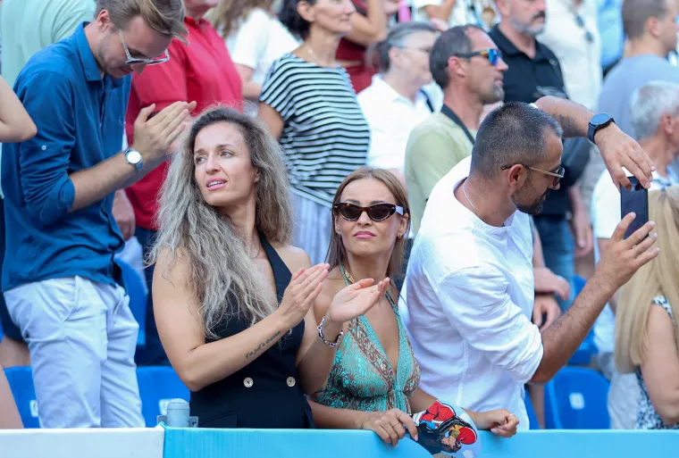 Na tribinama nikada nije bilo vatrenije: Ove ljepotice podržavale su alkare u Sinju