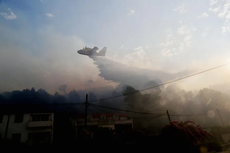 Prizori užasa vatrenog plamena dugog tri kilometra. Buktinja stigla blizu magistrale: '&Scaron;teta je velika'