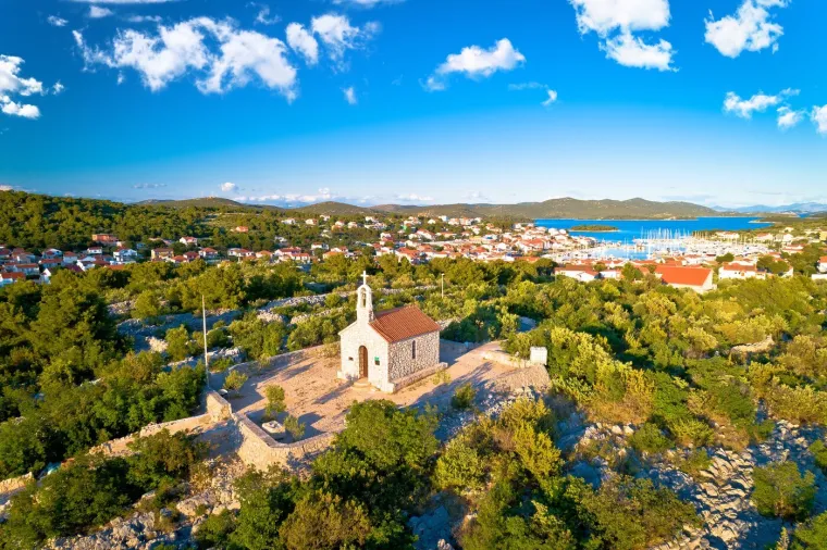 Dalmatinski dragulj savršenog spoja opuštene atmosfere i jednostavnosti dolaska: 'Bajkovito okruženje'