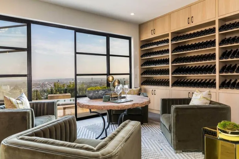 Miljenik žena kupio brutalnu vilu, cijena je paprena