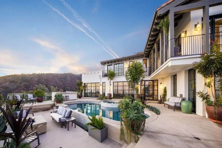 Miljenik žena kupio brutalnu vilu, cijena je paprena