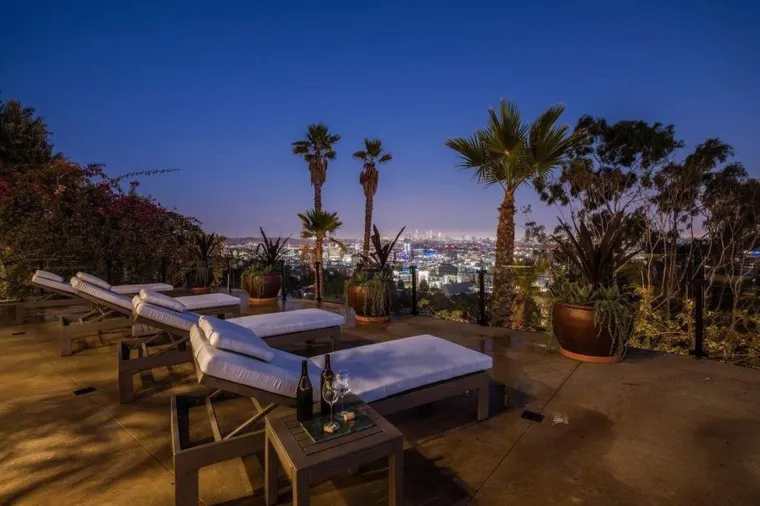 Miljenik žena kupio brutalnu vilu, cijena je paprena