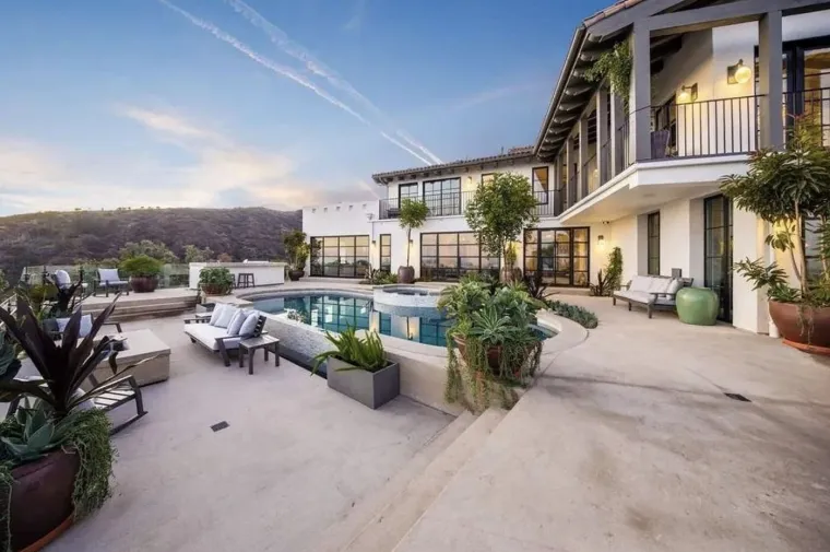 Miljenik žena kupio brutalnu vilu, cijena je paprena