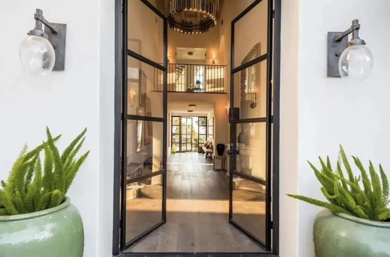 Miljenik žena kupio brutalnu vilu, cijena je paprena