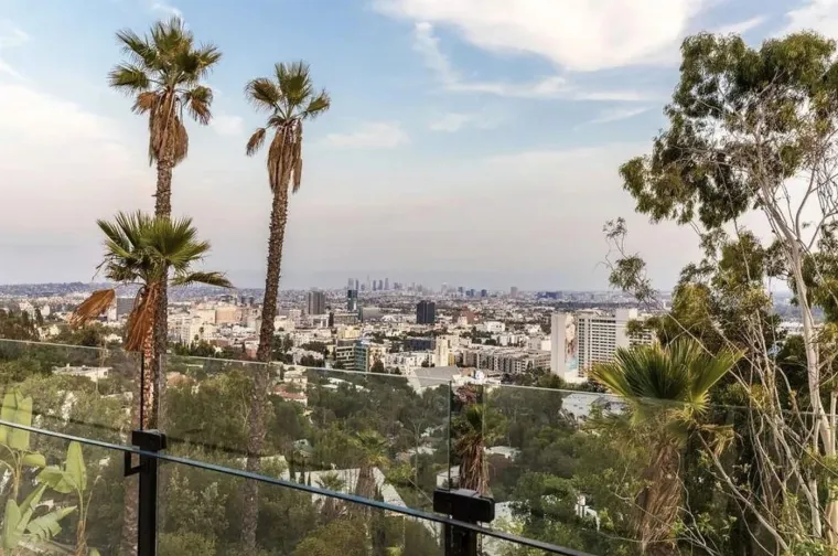 Miljenik žena kupio brutalnu vilu, cijena je paprena