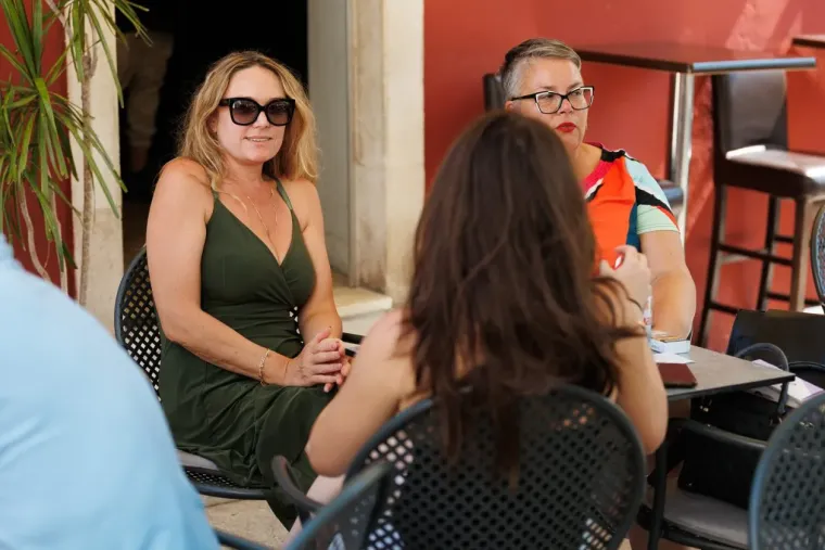 Ljepotice pro&scaron;etale Zadrom: Istaknula se samozatajna dama brončanog tena