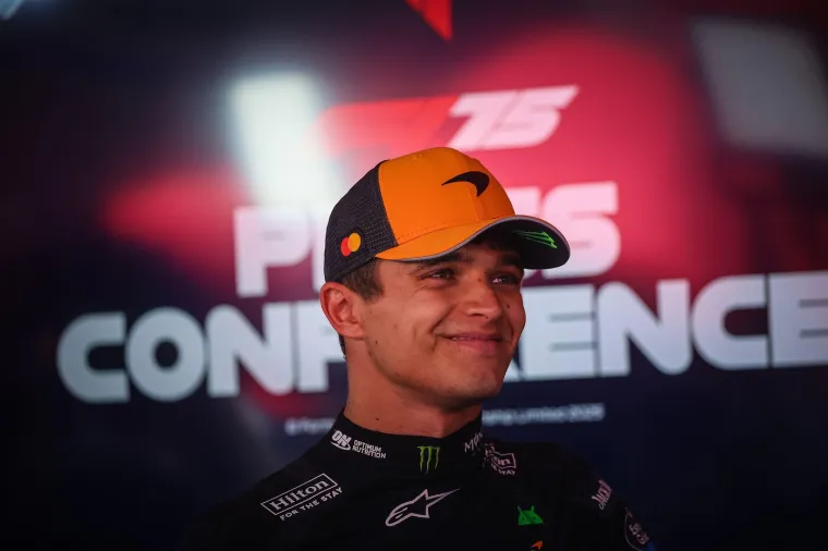 Najveća zavodnica varala nogometnu zvijezdu! Fatalna plavuša voli biti u zaleđu