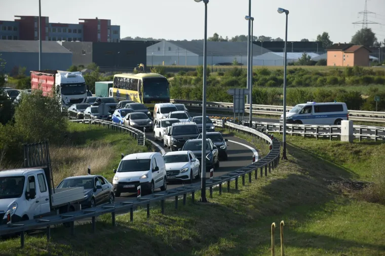 Potresni prizori lančanog sudara na A3: Sve je počelo kada je cisterna naletjela na BMW