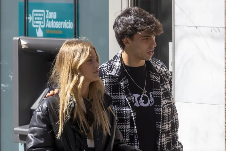 Najveća zavodnica varala nogometnu zvijezdu! Fatalna plavuša voli biti u zaleđu