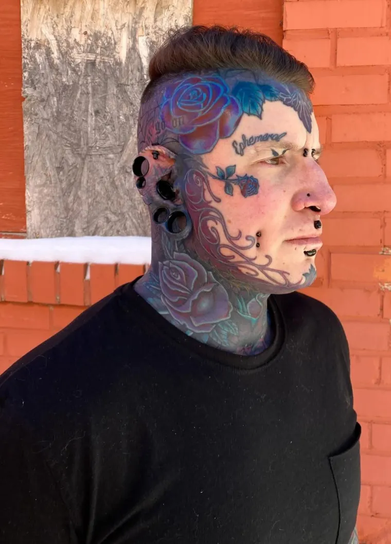 Ovo je najtetoviraniji otac na svijetu: Prekrio je tijelo tintom i na to potrošio čitavo bogatstvo