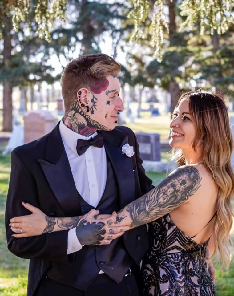 Ovo je najtetoviraniji otac na svijetu: Prekrio je tijelo tintom i na to potrošio čitavo bogatstvo