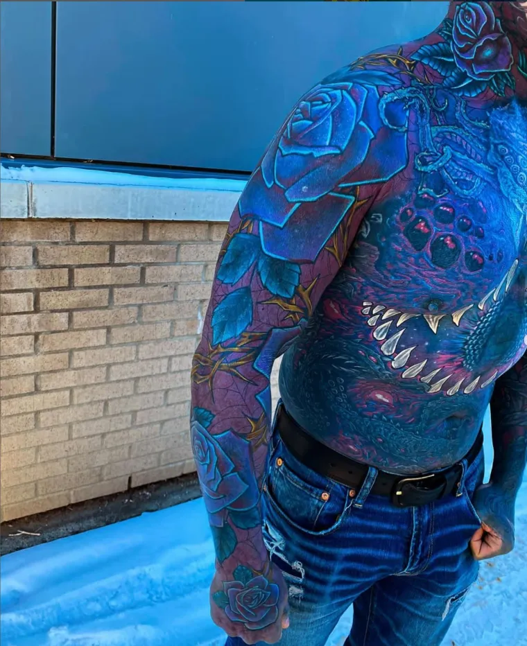 Ovo je najtetoviraniji otac na svijetu: Prekrio je tijelo tintom i na to potrošio čitavo bogatstvo