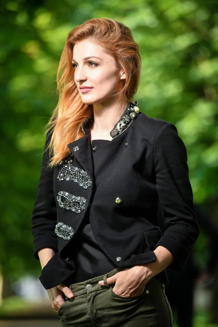 Crvenokosa ljepotica zvonkog glasa jedna je od najljep&scaron;ih Hrvatica: Godine joj nitko ne bi pogodio