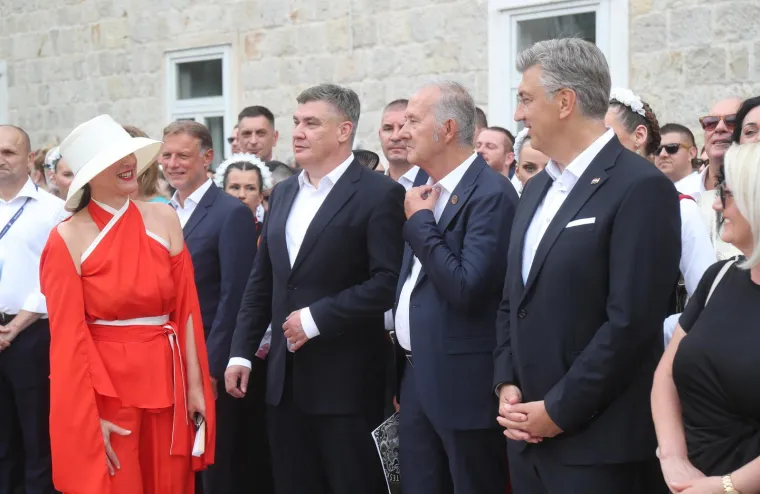 Sanja Milanović svima može držati modne lekcije: Prisjetite se njenih top izdanja