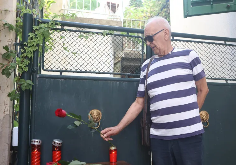 &Scaron;ibenčani se oprostili od obitelji Dedić: Okupili se i odali počast