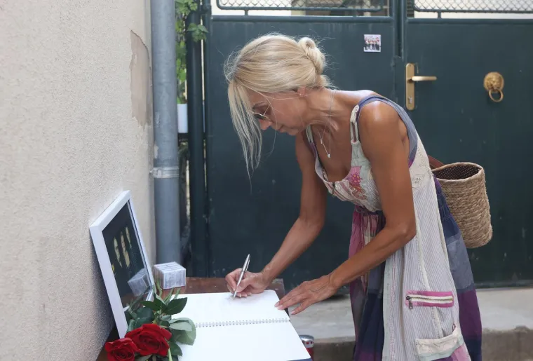 &Scaron;ibenčani se oprostili od obitelji Dedić: Okupili se i odali počast