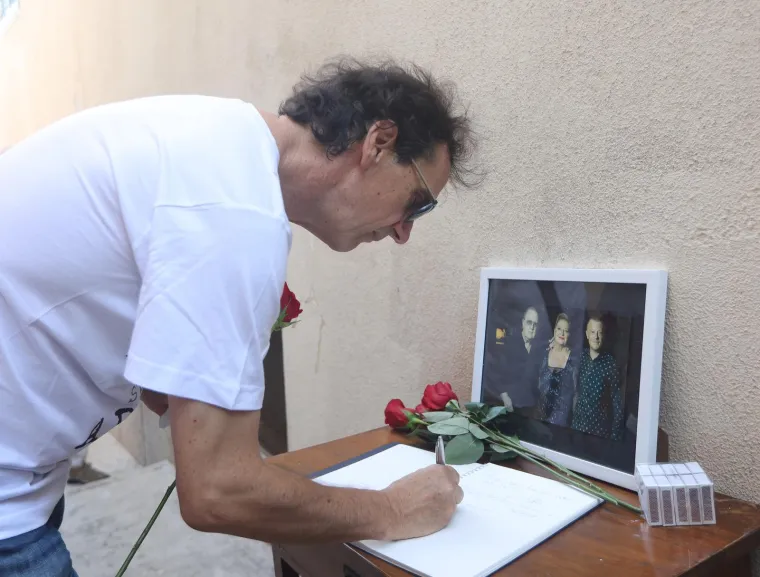 &Scaron;ibenčani se oprostili od obitelji Dedić: Okupili se i odali počast