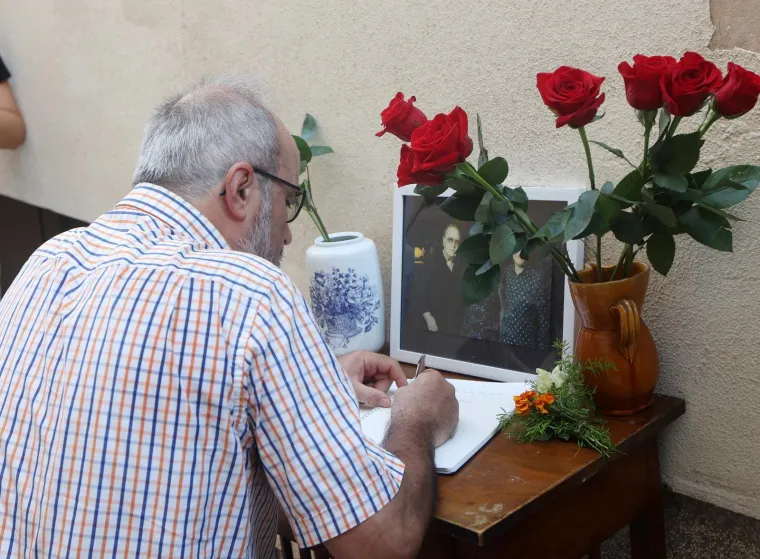 &Scaron;ibenčani se oprostili od obitelji Dedić: Okupili se i odali počast