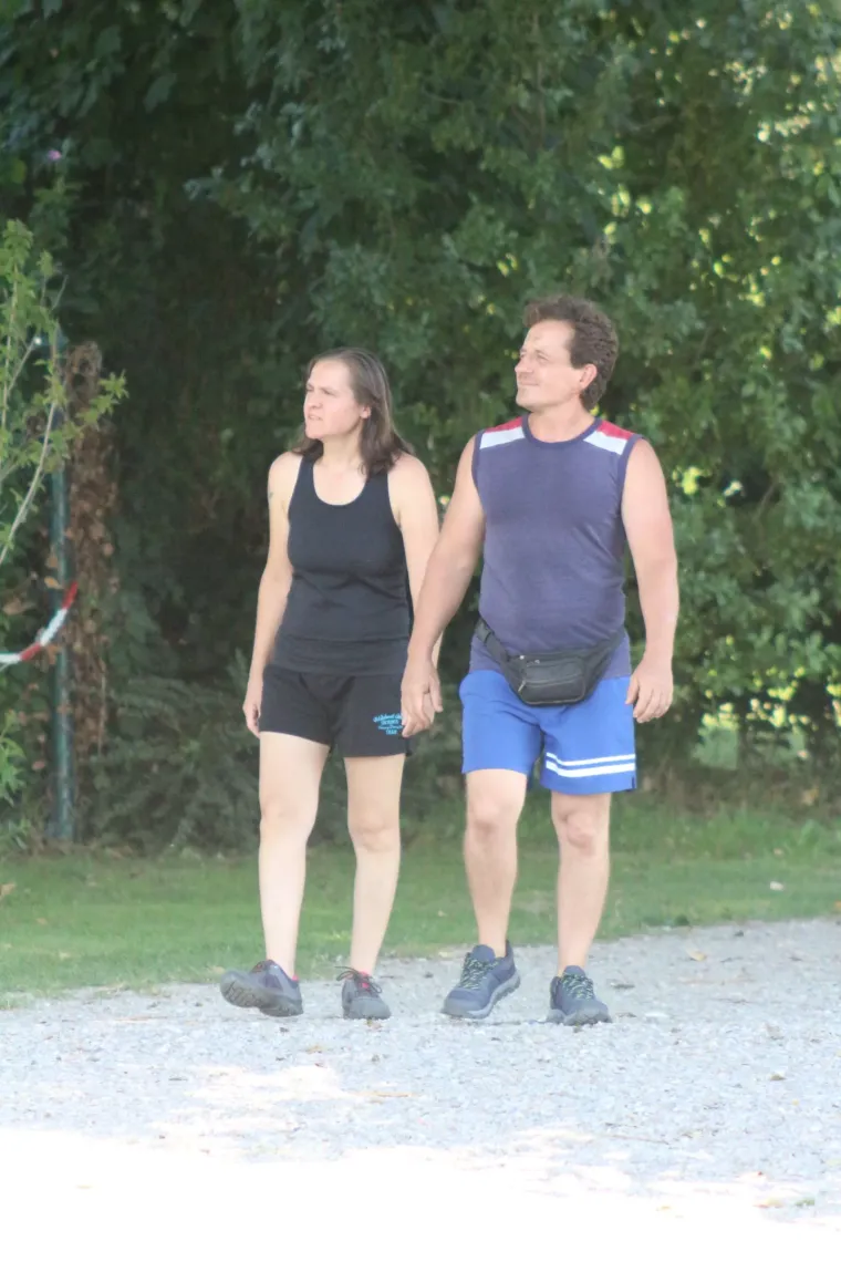 Sve joj stoji kao saliveno: Tajanstvena plavu&scaron;a osmijehom osvojila prolaznike na prvi pogled