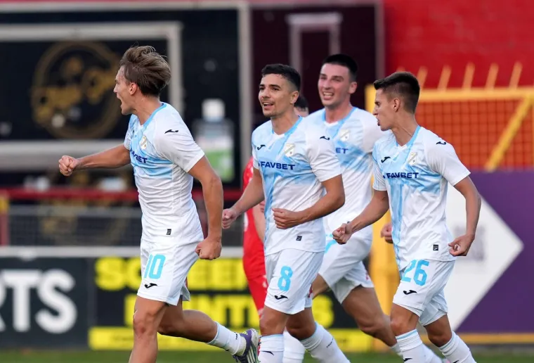 Navijači Shelbournea ukrali show: Pogledajte kako su se duhovito sjetili Hajduka