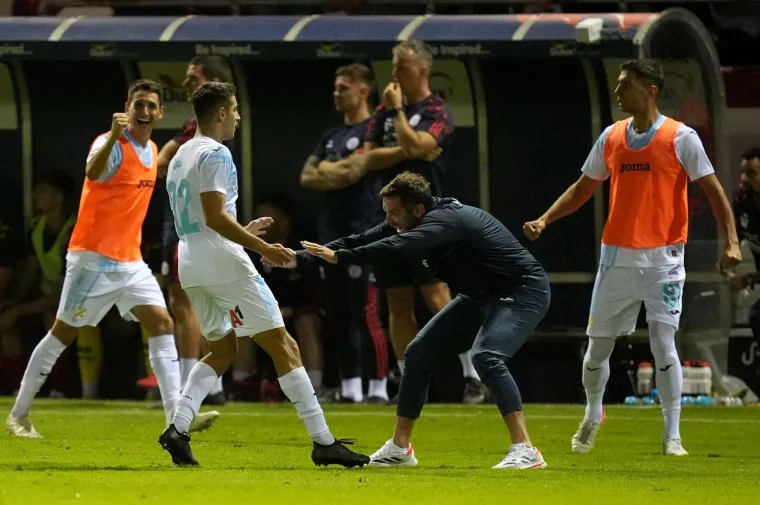 Navijači Shelbournea ukrali show: Pogledajte kako su se duhovito sjetili Hajduka