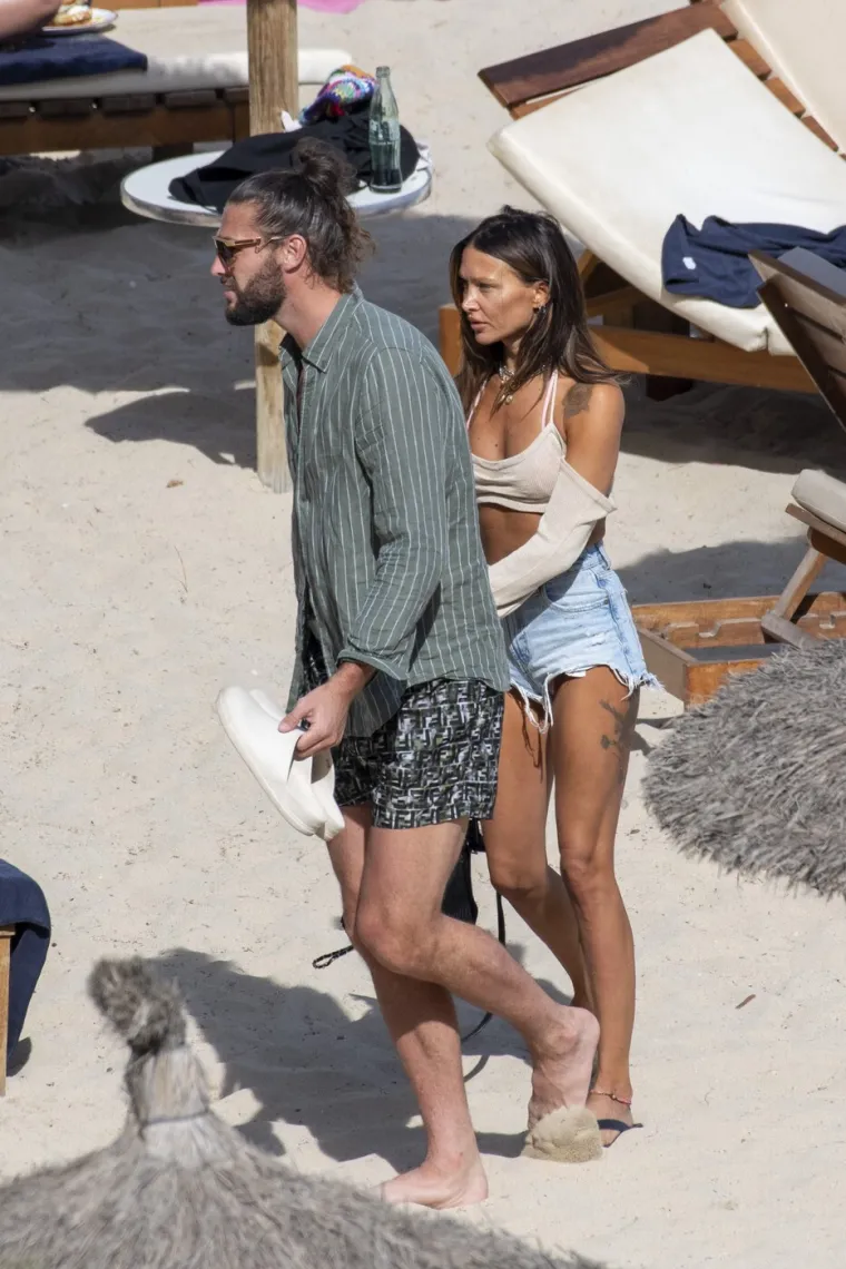 Slavni nogometaš prekinuo turbulentnu vezu s ljepoticom zbog nevjerojatnog razloga