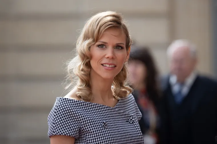 Majku joj optužili da je transrodna osoba, a očuh joj je mlađi od sestre: Ovo je kći Brigitte Macron