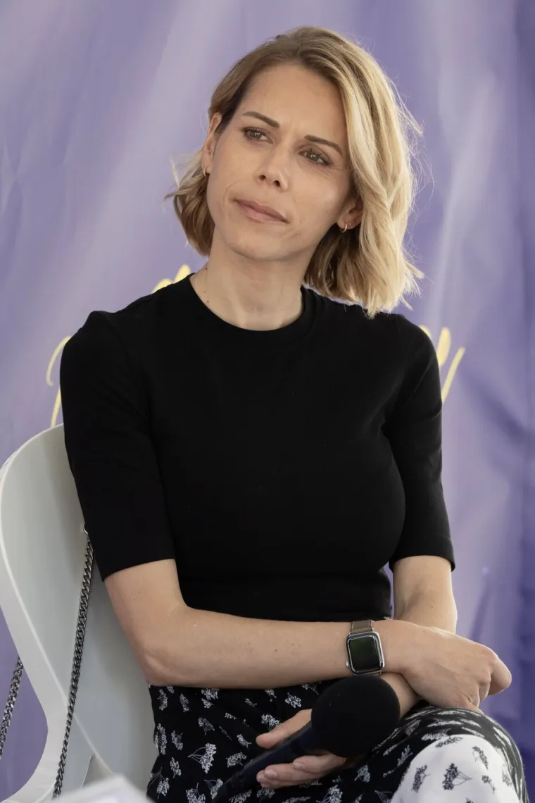 Majku joj optužili da je transrodna osoba, a očuh joj je mlađi od sestre: Ovo je kći Brigitte Macron