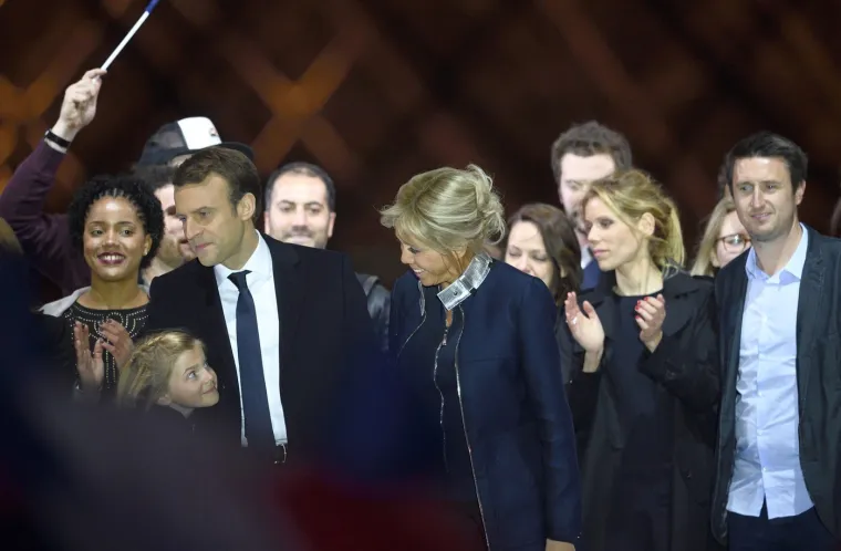Majku joj optužili da je transrodna osoba, a očuh joj je mlađi od sestre: Ovo je kći Brigitte Macron