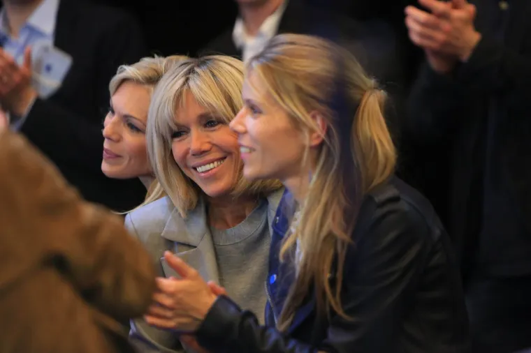 Majku joj optužili da je transrodna osoba, a očuh joj je mlađi od sestre: Ovo je kći Brigitte Macron