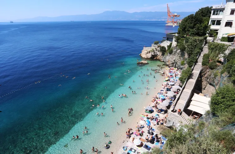 Roza bikini i brončani ten, nema tko se za njom ne bi okrenuo: Ima recept za uživanje ljeti