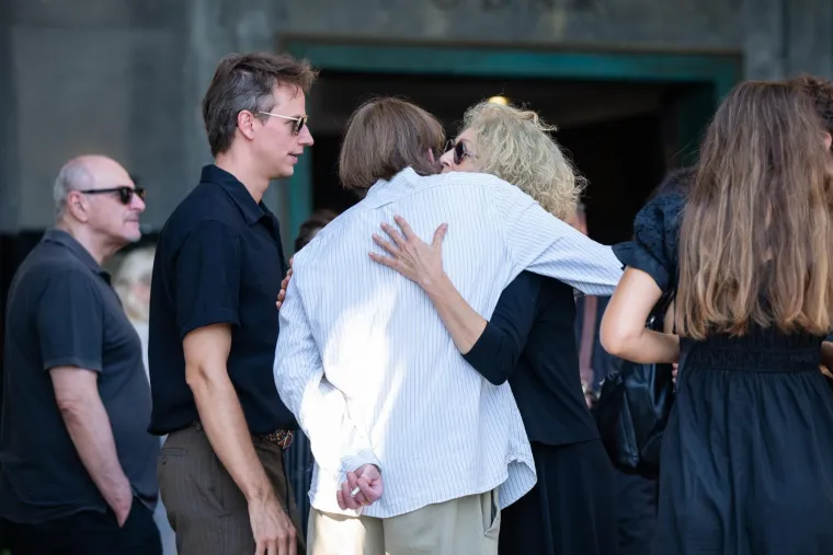 Posljednji ispraćaj Nine Erak: Od na&scaron;e glumice oprostila se poznata televizijska lica