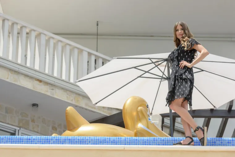 Ovo je luksuzna vila njemačkog nogometaša u Posedarju, dijeli ju sa ženom koju je ostavio