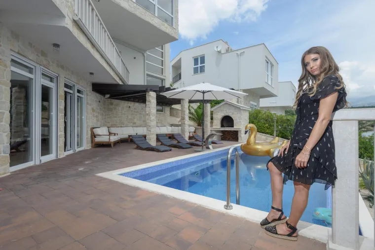 Ovo je luksuzna vila njemačkog nogometaša u Posedarju, dijeli ju sa ženom koju je ostavio