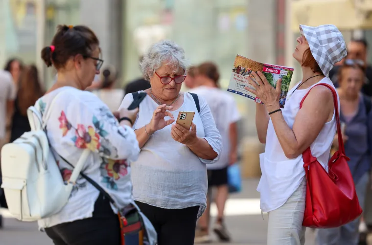 Pakleno vruće u Zagrebu &ndash; svi pričaju o djevojci u bijelom uskom kombinezonu