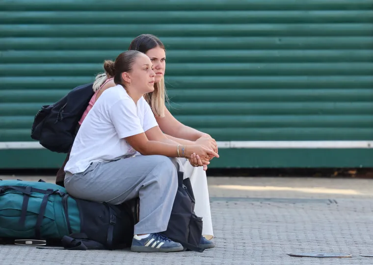 Pakleno vruće u Zagrebu &ndash; svi pričaju o djevojci u bijelom uskom kombinezonu