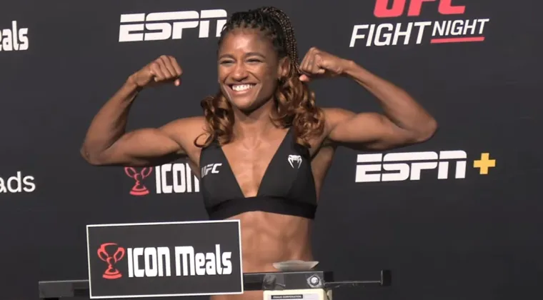 Borkinja na vaganju otkrila intimne predmete koje je zaboravila skinuti: Službeniku ispali na pozornicu