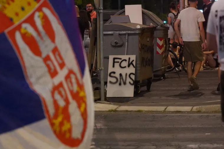 Suzavci, kordoni žandarmerije i brutalnost na najjače: Ovako izgleda stvarnost kod naših susjeda