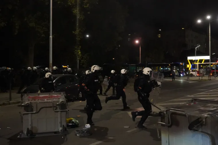 Suzavci, kordoni žandarmerije i brutalnost na najjače: Ovako izgleda stvarnost kod na&scaron;ih susjeda