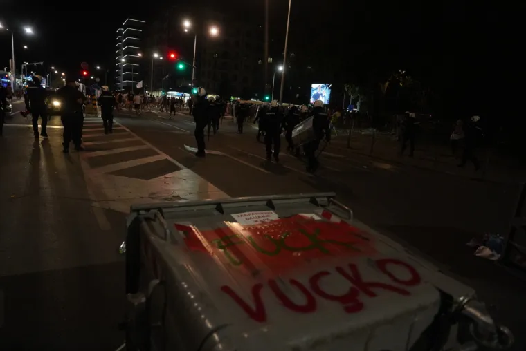 Suzavci, kordoni žandarmerije i brutalnost na najjače: Ovako izgleda stvarnost kod naših susjeda