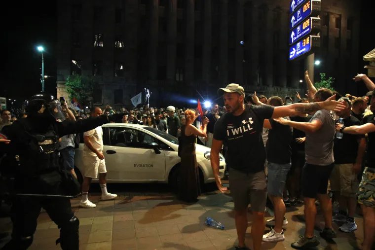 Suzavci, kordoni žandarmerije i brutalnost na najjače: Ovako izgleda stvarnost kod na&scaron;ih susjeda