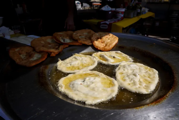 Molilo se, ali se i gostilo: Hoće&scaron; janjetine, odojka, kotlovine? Svega ima, a cijene paprene